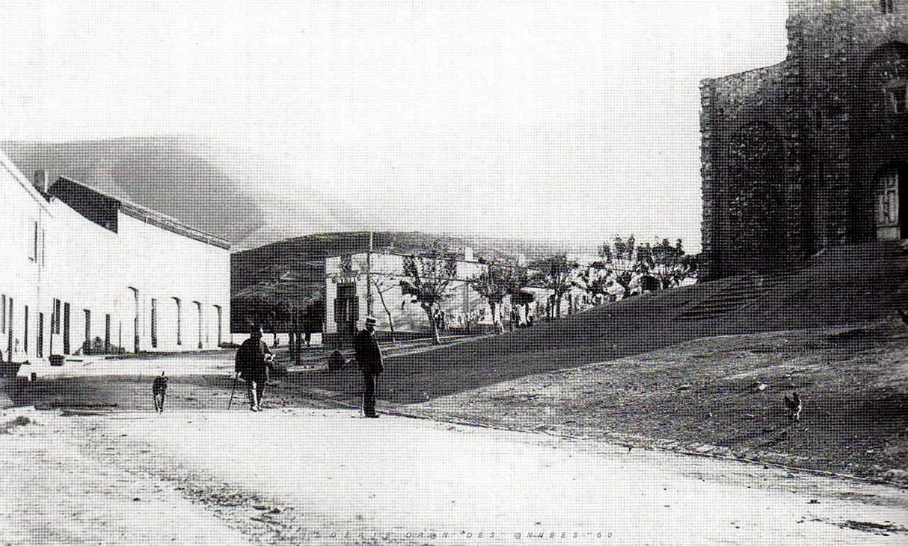 CD ec- 008- MEK- eglise.jpg